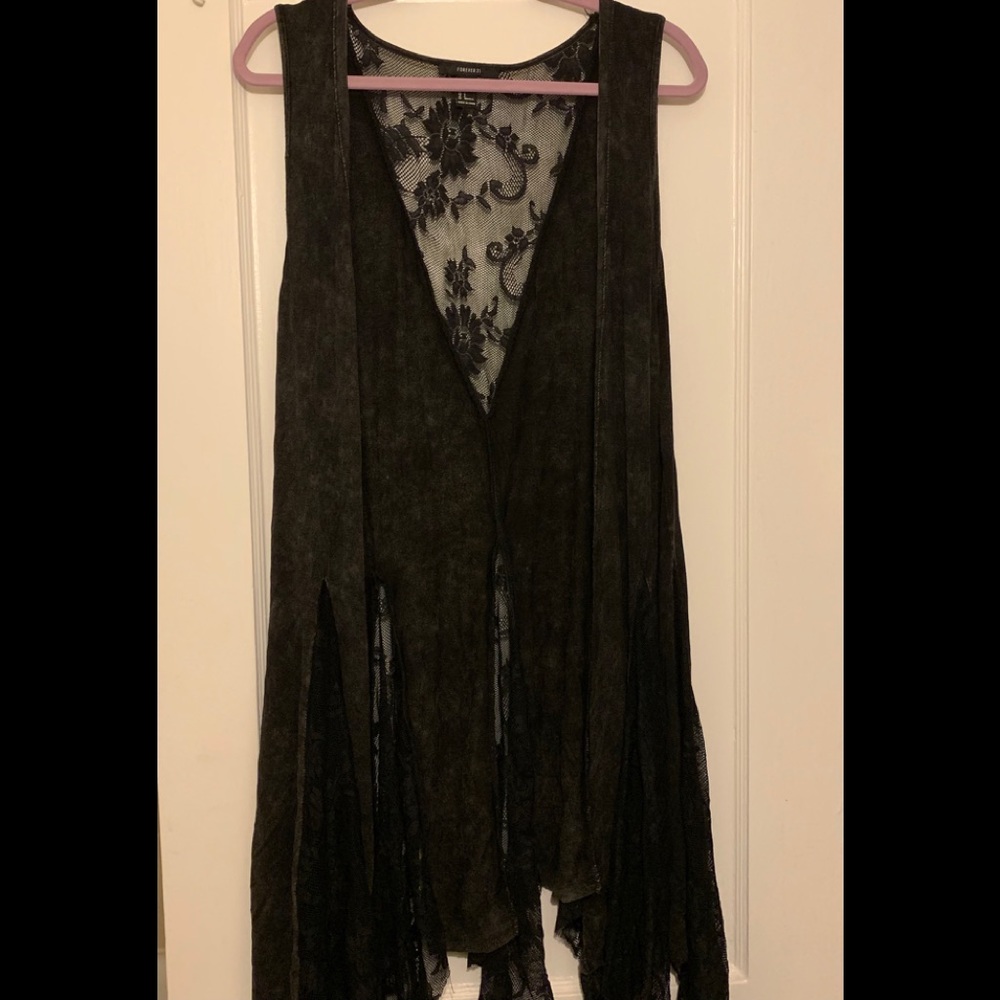 Forever 21 Lace Sleeveless Cardigan